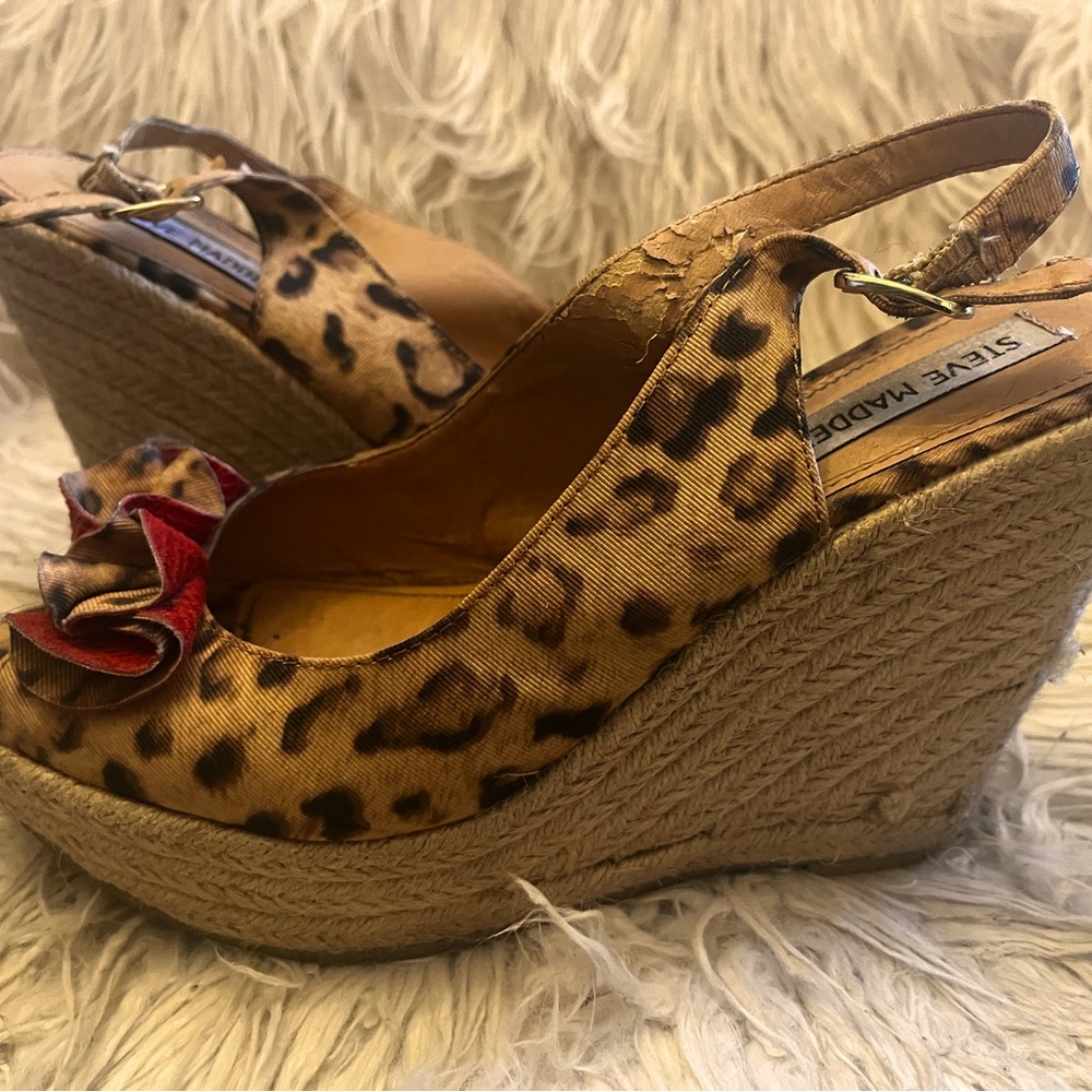 Steve Madden Peep toe platform wedge